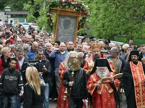 Литийно шествие затваря улици в столицата утре