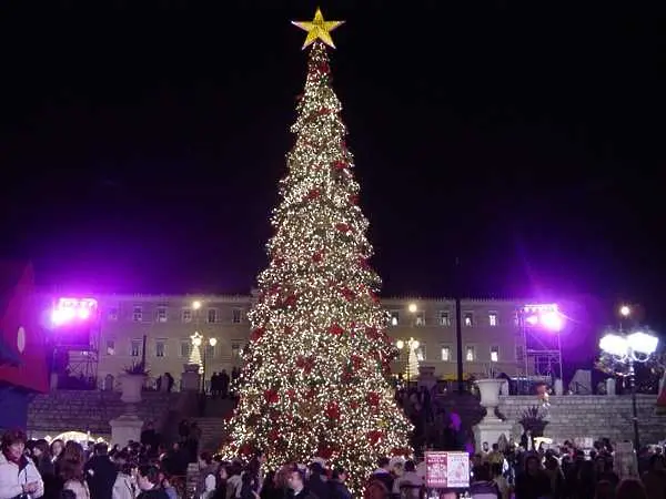 Атина за първи път без главна коледна елха