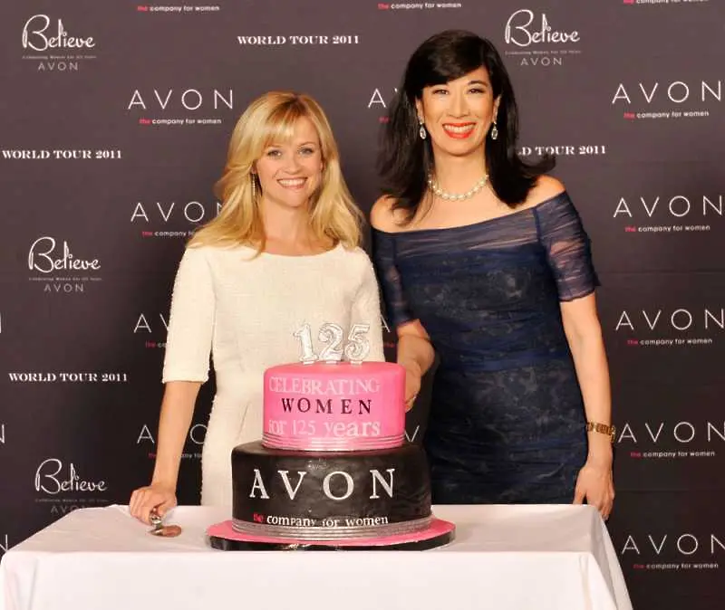 AVON повежда световен поход срещу насилието над жени