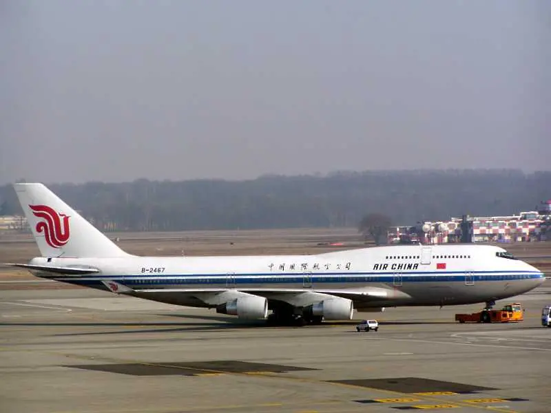 Air China разширява превоза с покупка на самолети Боинг