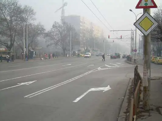 Автомобил блъсна дете на пешеходна пътека в София