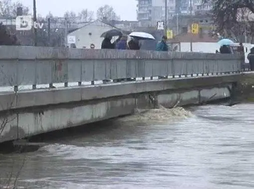 Първи кадри от трагедията в село Бисер