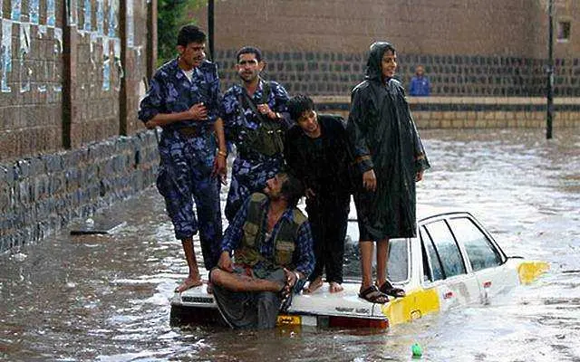 Остров Мавриций под вода, 11 души загинаха