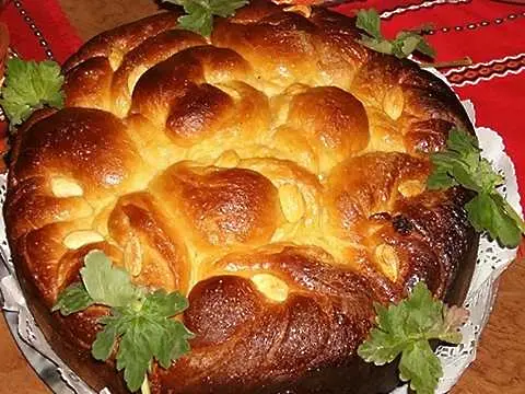 Бърз, лесен и вкусен великденски козунак