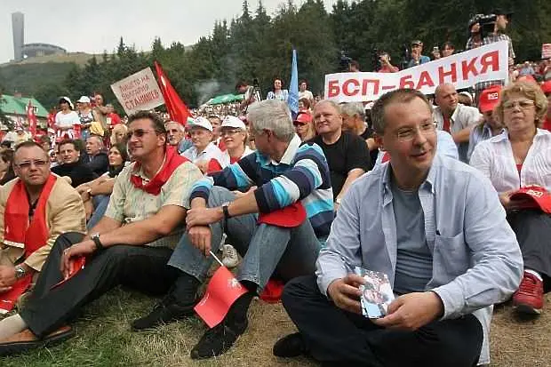 Хиляди социалисти чакат Орешарски на Бузлуджа