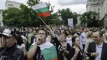 Протестиращите поканиха управляващите на дебат