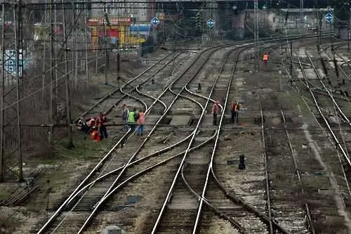 Хиляди в София за митинг на БСП и ДПС, ГЕРБ събира симпатизанти в Пловдив