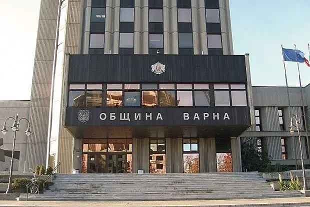 Запорираха сметките на Община Варна