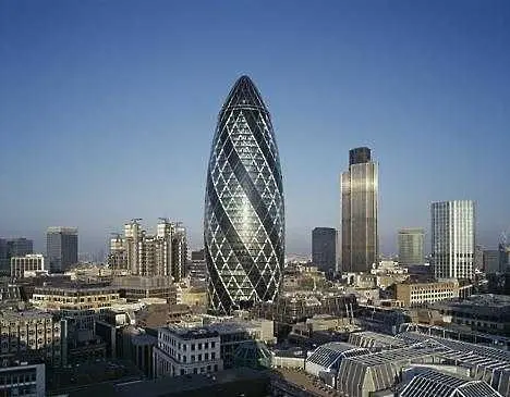 Емблематичният небостъргач Gherkin ще бъде продаден