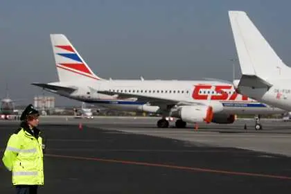 Czech Airlines уволнява една трета от служителите си