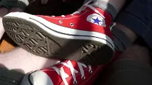 Converse съди 31 компании за кражба на дизайна на кецовете й