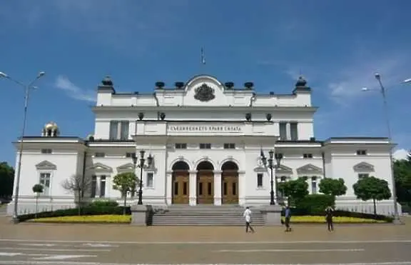 Бюджетната комисия в парламента постави срок за изплащане на гарантираните депозити в КТБ