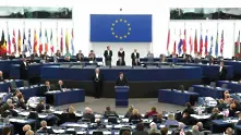 Европарламентът настоява за международно разследване на убийството на Немцов