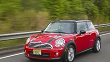 BMW отзовава близо 92 000 Mini Coopers