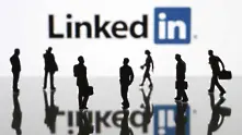 LinkedIn обещава да ограничи имейлите