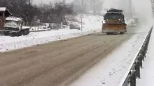 В 7 района има затворени пътища заради заледяване