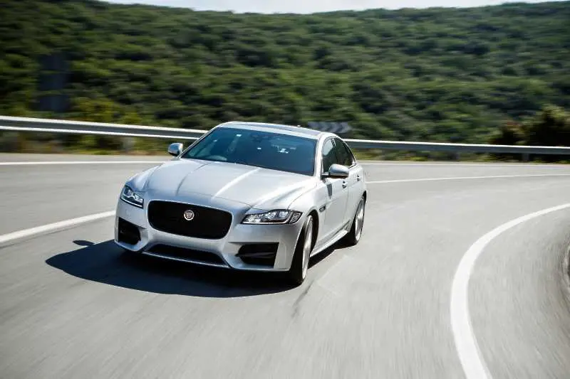 Jaguar XF избран за най-добър директорски автомобил