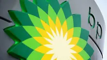 Печалбата на BP се срина с 45%