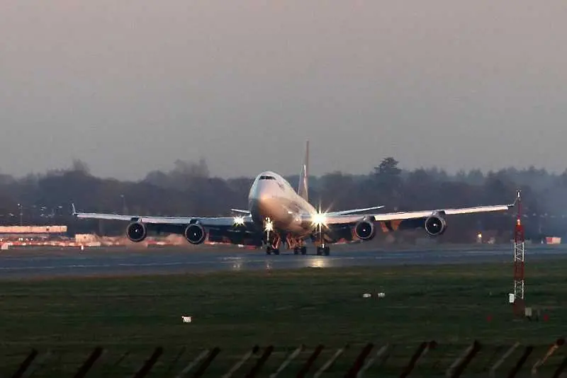 Boeing спира производството на легендарните 747