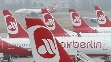 Air Berlin свива наполовина флотилията си