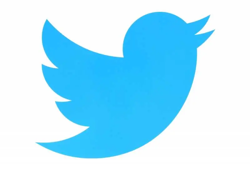 Twitter се готви за сливане