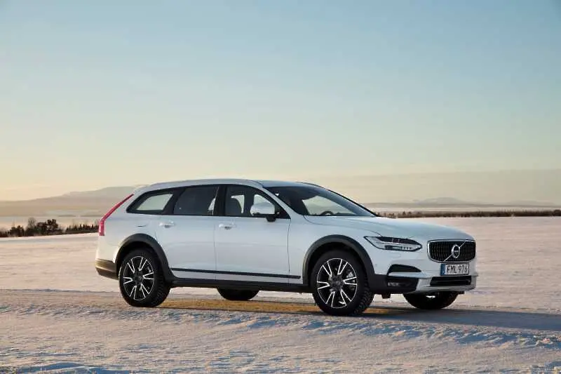 Новото Volvo V90 Cross Country - живей пълноценно, тук и сега