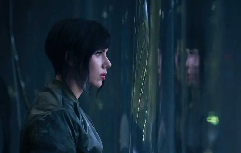 Скарлет Йохансон в удължен клип на „Ghost in the Shell” 