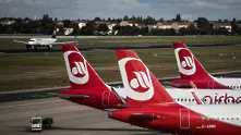 Около 100 000 клиенти на Air Berlin горят с билети за дълги полети