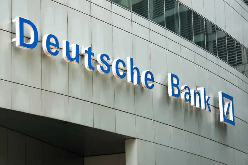 Deutsche Bank на загуба за трета поредна година