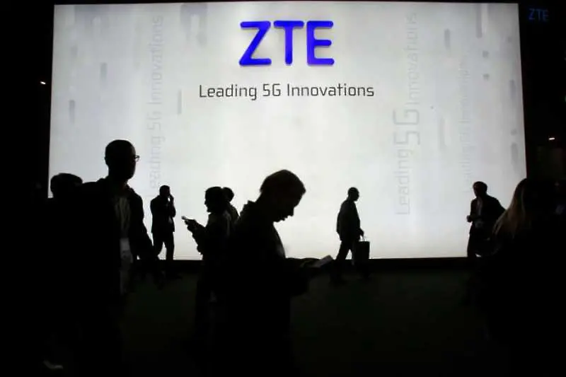 Китайският гигант ZTE спря работа заради американските санкции