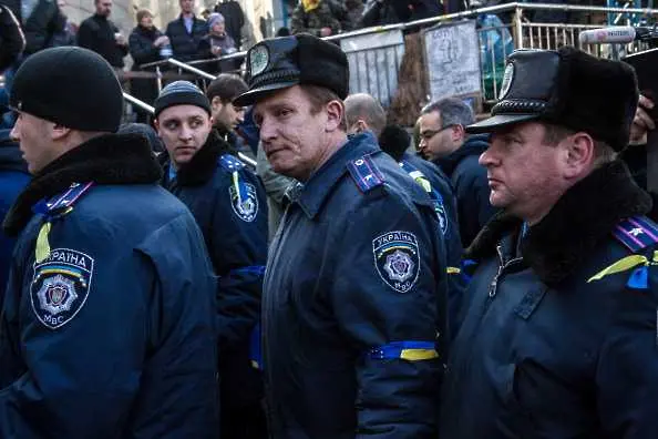 Сблъсъци между полицаи и националисти в Киев, има ранени