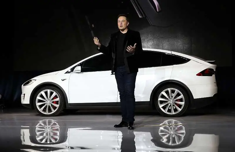 ФБР разследва Tesla за измами