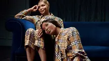 Наоми Кембъл по домашному в коледната реклама на Burberry