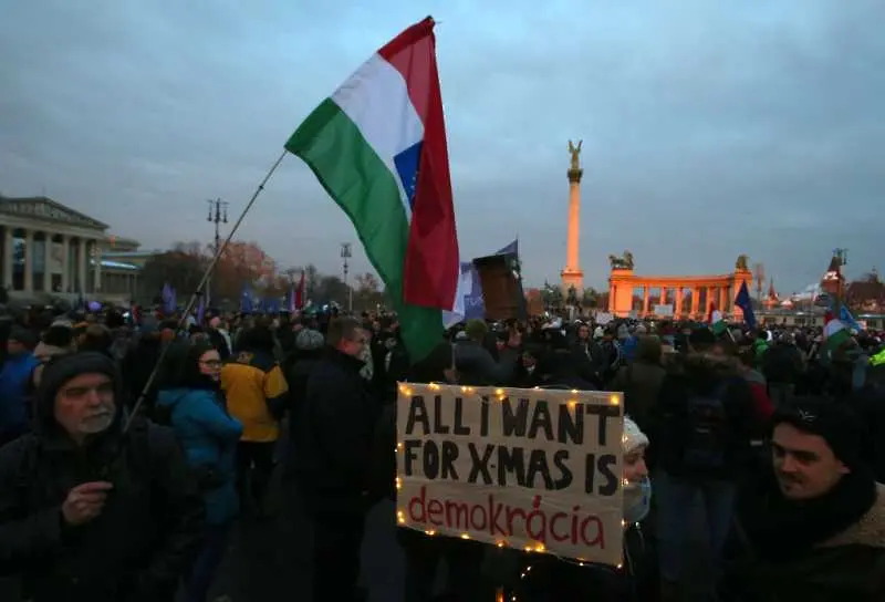 Унгарската опозиция се готви за нови протести след коледните празници