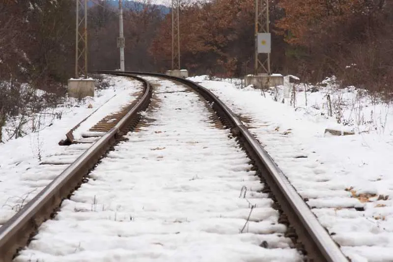 Влак блъсна дете на гара Кумарица