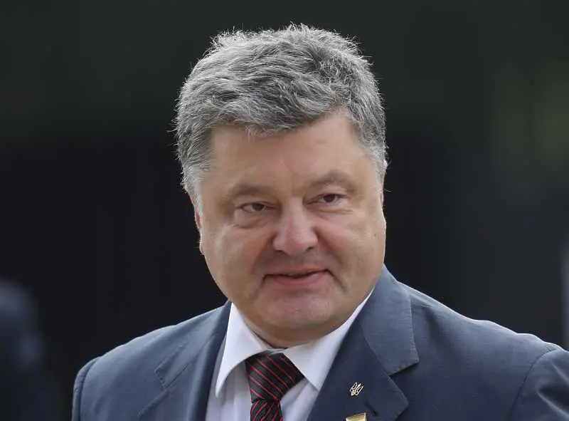 Порошенко отправи предупреждение към Русия от американски боен кораб в Одеса