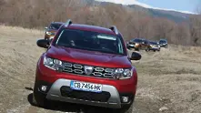 Dacia Duster с двигател от Mercedes и огнено червен цвят