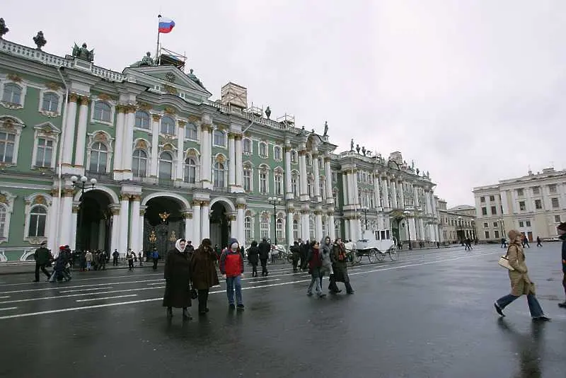 Русия разположи ракетни комплекси близо до Санкт Петербург