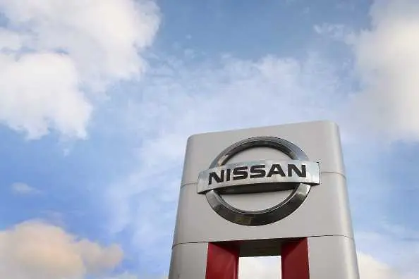 Богослов застана начело на Nissan