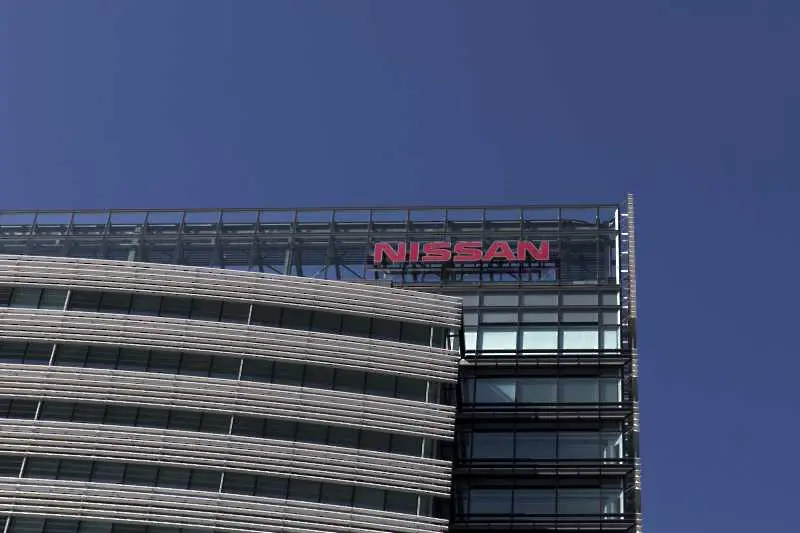 Nissan готви разделяне с Renault заради скандала с Карлос Гон