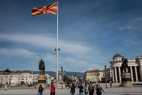 Северна Македония обяви извънредно положение. Отменя парламентарните избори