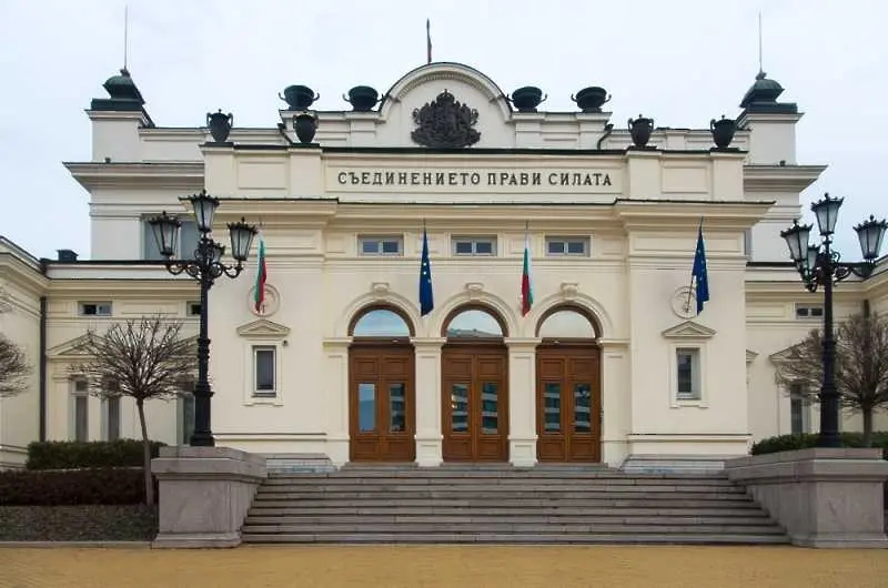 Законът за извънредното положение приет на първо четене. БСП се въздържаха