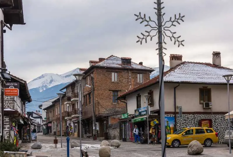 От утре се отменя карантината в Банско