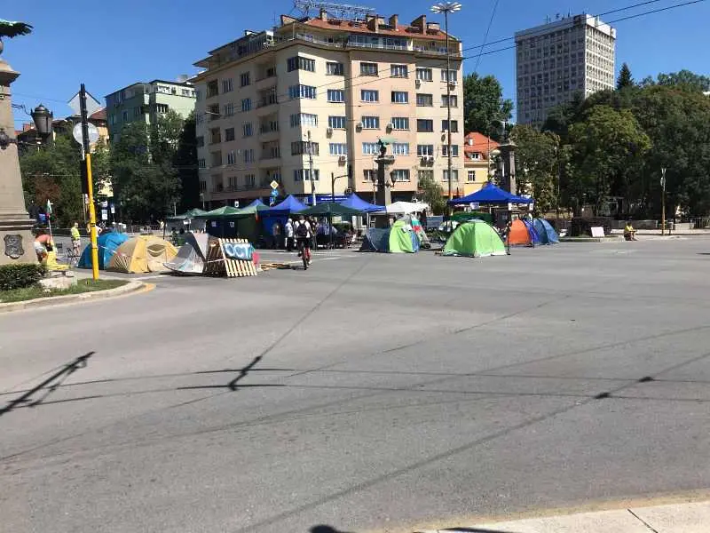 Столичани внесоха колективна жалба срещу затворените кръстовища