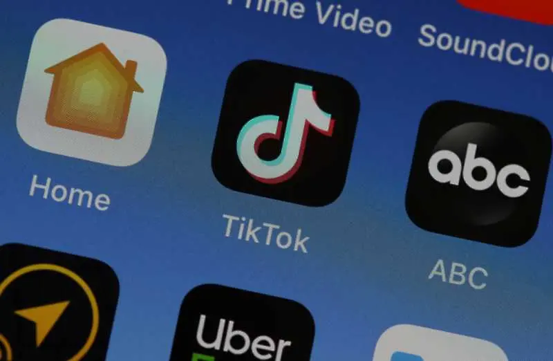 Инвеститори предлагат да купят мобилното приложение TikTok за 50 млрд. долара