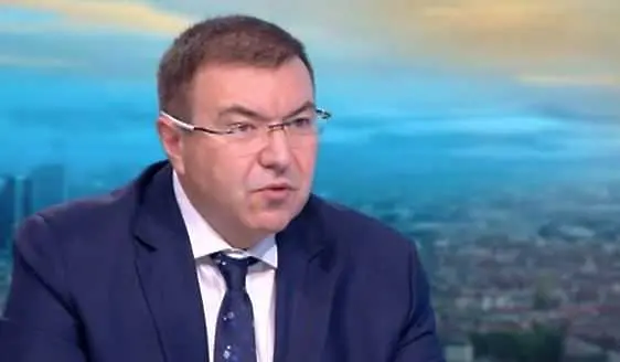 Проф. Ангелов: Лекарите не се борят с пандемията, борят се за здравето ни