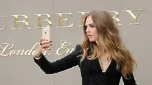 Burberry влезе под кожата на младите и се върна към растеж