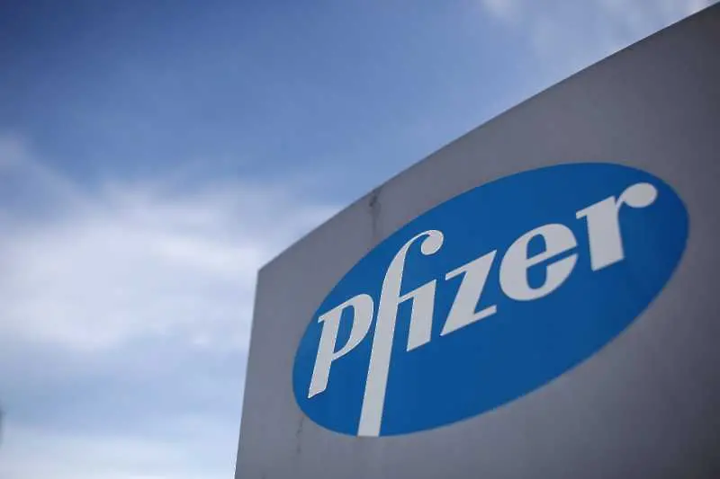 Pfizer кандидатства по бърза писта за разрешително за ваксината си