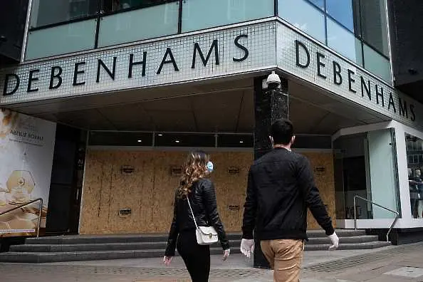 Никой не поиска Debenhams, веригата поема към ликвидация