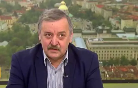 Кантарджиев: В най-добрия сценарий до август ще имаме 1,5 милиона ваксинирани